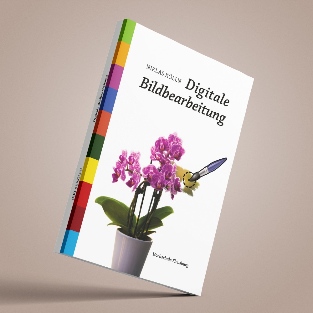 Mockup des Buchs »Digitale Bildbearbeitung« vor beigem Hintergrund.