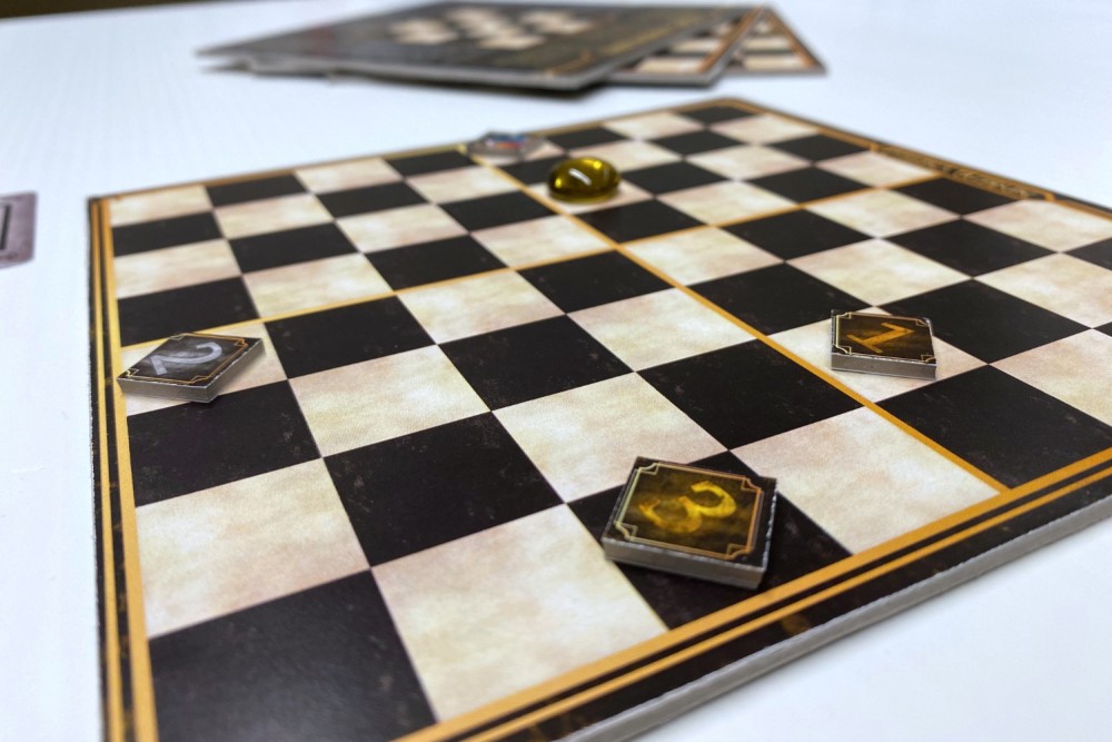 Close-up view of the game board of “Rotwangs Erfindung”